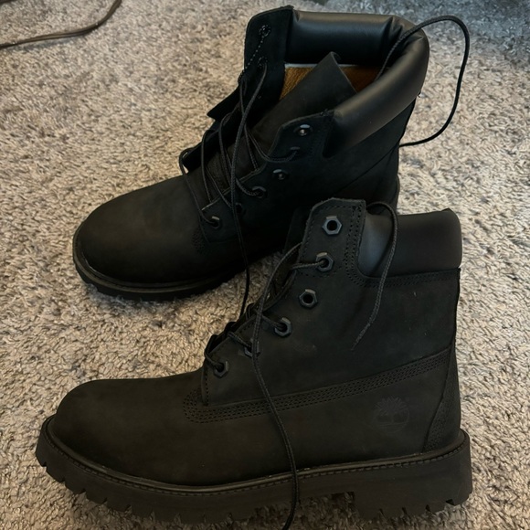 Boots - Picture 1 of 6